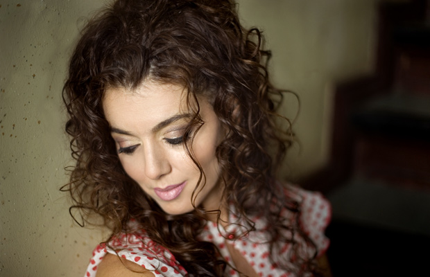 Lily Dahab: Huellas + Support: Black & White Cooperation