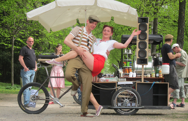 Swing & Ride: Darmstädter Fahrradtour mit Tanzeinlagen an schönen Plätzen