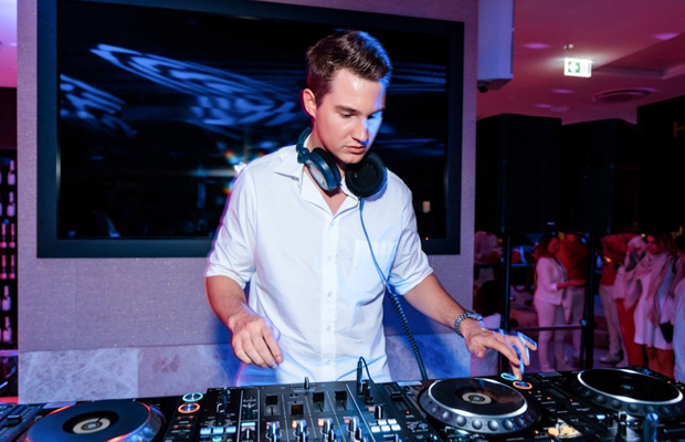 DJ Martin Aston in der Bar